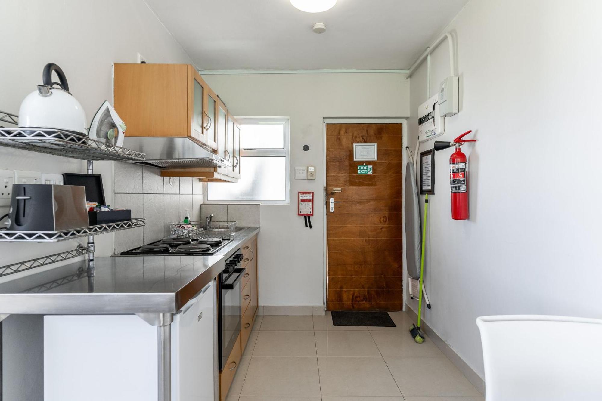 Mouille Point Places - Studios & Apartments كيب تاون الغرفة الصورة